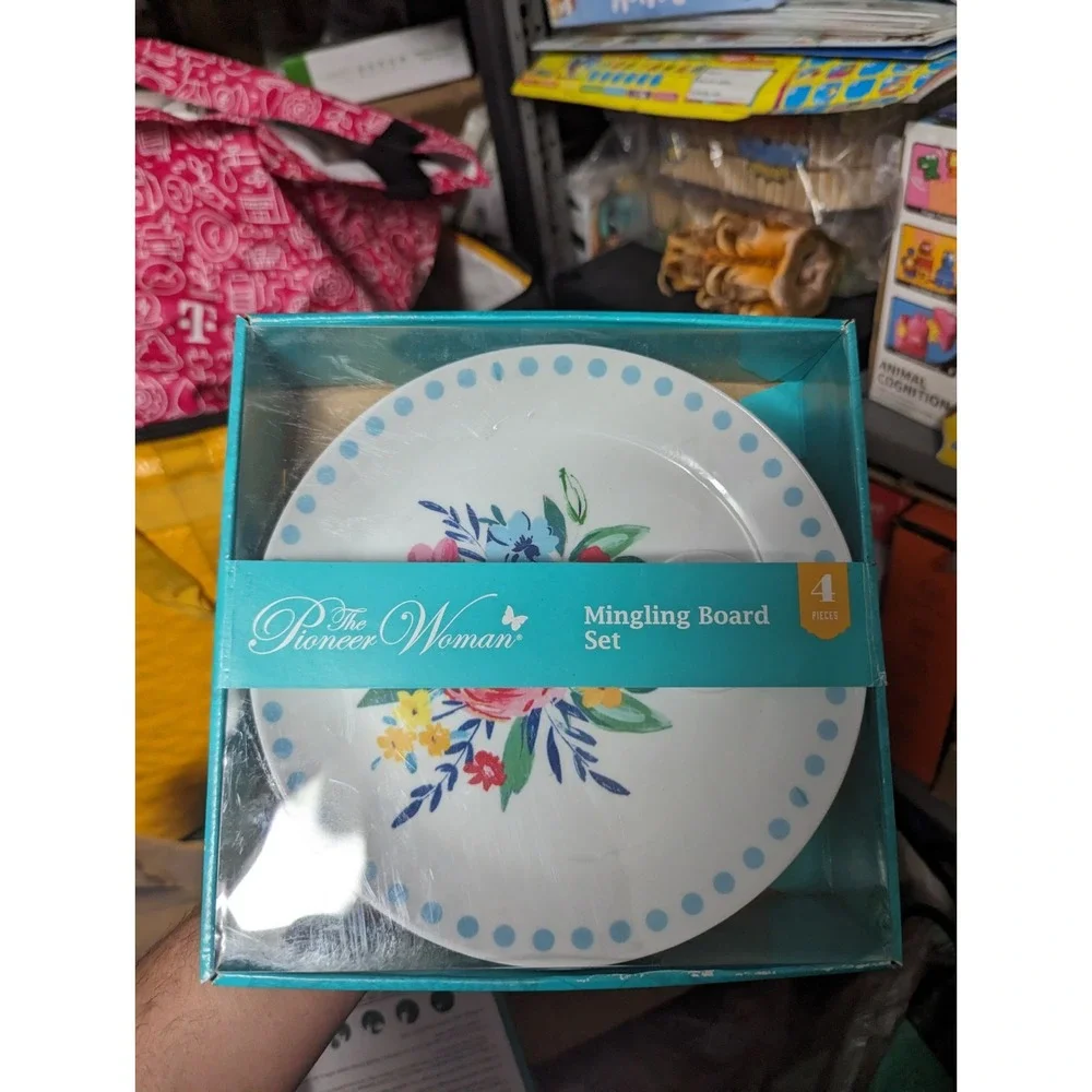 Pioneer Woman Mingling‎ Board Set of 4